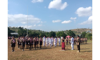 Kolaborasi dan Sinergitas Antara Semua Pihak dalam Apel Peringatan 17 Agustus 2024 di Lapangan Desa Pada