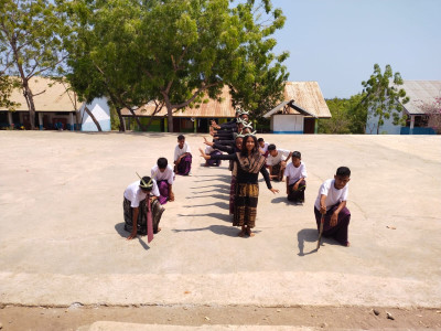 LOMBA TARIAN TRADISIONAL TAHUN 2023 KELAS 7